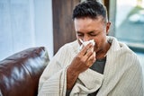 Schnupfen-Saison: Wie ungesund ist es wirklich, die Nase hochzuziehen?