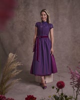 Seit über 15 Jahren ist Designerin Kinga Mathe ein Fixstern unter den exklusivsten Dirndl-Couturiers. Ihre gleichnamigen Label Kinga Mathe und – benannt nach ihrer Tochter – Alissa by Kinga Mathe zählen zu den erfolgreichsten Trachtenlabels auf dem Markt.