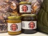 Simone Lugner produziert ihren eigenen "Bienchen"-Honig