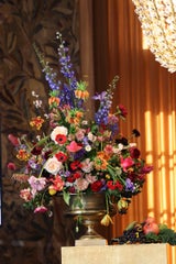 Bunte Blumen, Obst &amp; Gemüse für den 67. Opernball