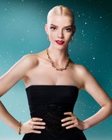Anya Taylor-Joy und Tiffany & Co. bringen die Festtage zum Funkeln