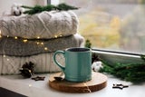 Platzsparende Weihnachtsdeko: Tipps für kleine Wohnungen