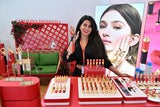 Carolina Herrera Beauty präsentiert die neuesten Make-Up- und Duft-Neuheiten.
