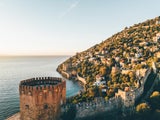 Die Küste von Antalya aus der Vogelperspektive. 