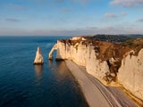 Strandurlaub ohne Hitze: 6 kühle Reiseziele am Meer