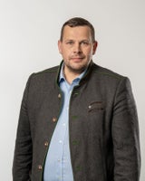 Betrunken in den Straßengraben: FPÖ-Politiker verliert Führerschein