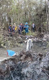 Flugzeugabsturz in Thailand: Sieben Touristen vermisst