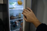 Spart Geld: Darum sollten Sie Ihren Kühlschrank regelmäßig föhnen