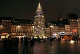 Der größte Weihnachtsbaum der Welt steht in unserem Nachbarland
