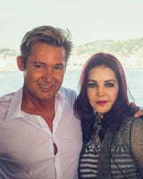 Dennis Jale und Priscilla Presley