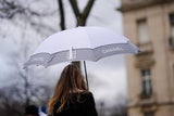 Stylisch aussehen trotz Regenwetter: Die besten Tipps