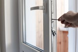 Wintermodus am Fenster: Diese Einstellung ist jetzt wichtig