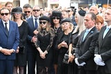Trauer Lugners Familie beim Abschied der Baumeister-Legende im Stephansdom: Alexander Lugner, Leo und Jacqueline Lugner, Mausi mit Mama Martha und Mörtel-Witwe Simone. 