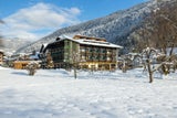 Familiengut Burgstaller. Familienfreundliches Hotel mit Tierhof und Außenpool.