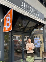 Im "Delicious" in Simmering werden Schnitzel, Burger & Co. mit Bitcoins bezahlt