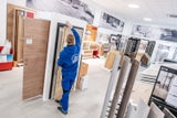 Zementsack bis Fahnenmast: Quester-Ausstattung kommt unter den Hammer