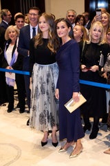 Königin Letizia: Glamour-Auftritt mit ihren Töchtern