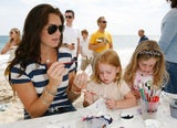 Brooke Shields mit ihren beiden Töchtern, 2007  