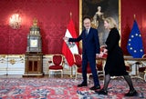 Bundespräsident Alexander Van der Bellen und NEOS-Vorsitzende Beate Meinl-Reisinger im Rahmen eines offiziellen Treffens in der Präsidentschaftskanzlei in Wien am Dienstag, 8. Oktober 2024&nbsp;