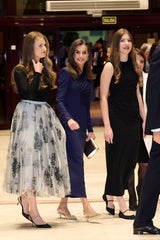 Königin Letizia: Glamour-Auftritt mit ihren Töchtern