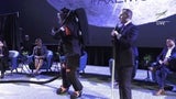Im Prada-Raumanzug - SO könnte die erste Siedlung auf dem Mond aussehen