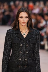 Leonardo DiCaprios Flamme Vittoria Ceretti zieht bei Chanel-Show alle Blicke auf sich