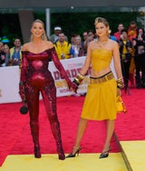 Blake Lively und Gigi Hadid sind seit Jahren eng befreundet und lieferten Montagabend einen abgestimmten Partnerlook