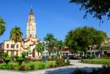 Die Iglesia San Juan Bautista ist Wahrzeichen der Amazonas-City Iquitos.