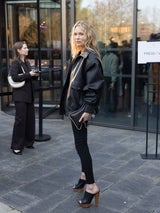 Paris Fashion Week: Zwischen Business, Lapdance & Skinny-Jeans-Revivals