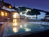 Hotel Hasenauer im Zentrum von Hinterglemm lädt nach dem Sonnenskilauf zum Relaxen im exklusiven Spa-Bereich.
