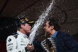 "F1": Brad Pitt gibt im neuen Trailer Vollgas
