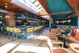 Upside Down Town Hotel – Neue Post