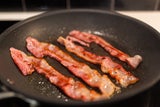 Speck-Geruch macht glücklich und schlau