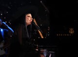 „FireAid“ lieferte Millionen-Spenden, Gaga-Premiere und Nirvana-Reunion