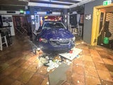 Auto in Pizzeria