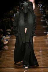 Katy Perry, Nicole Kidman & Co.: Balenciaga begeistert mit Star-Power auf der Fashion Week