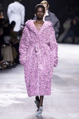 Fashion-Finale in Mailand: Heißer Auftritt von Kendall Jenner, Dakota Johnson & Co.