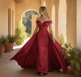 Rot als Liebeserklärung und passend zum Opernball-Blumenschmuck. 
