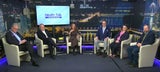 Die Ärzte Paul Sevelda, Christoph Zielinski, Shahrokh Shariat, Maximilian Hochmaier, Patientin Julia Glocker bei Isabelle Daniel.