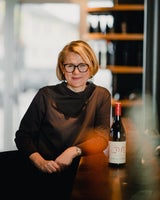 Gault&amp;Millau Weinguide: Dorli Muhr ist in der Kategorie "Große 10 Rotweine" mit mit Blaufränkisch Obere Roterd sowie Obere Spitzer (auch mit 98 A La Carte Punkten prämiert, vertreten.