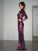 Leona König in ihrem Vintage-Kleid von Cher