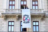 Grüne Lobau-Tunnel Plakat Pühringer Gewessler