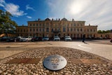 Europaplatz vor dem historischen Bahnhof in Nova Gorica