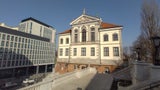 Chopin Museum - hochmodern, lädt am Wochenende zu Klavierkonzerten ein.