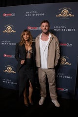 Heißer Auftritt: Halle Berry lässt im Transparent-Look tief blicken