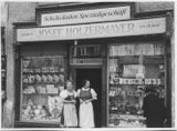 Historische Aufnahme der Confiserie Holzermayr