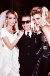 Auermann zählt zu den 90er-Supermodels (hier mit Claudia Schiffer und Karl Lagerfeld).&nbsp;