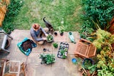 Nach Regenwetter: So bringen Sie Ihren Garten jetzt wieder auf Vordermann