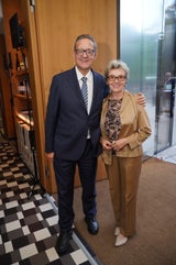 Günter Ofner mit seiner Gattin.