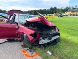 Crash mit Familien-Pkw: Eltern, Sohn und Baby verletzt